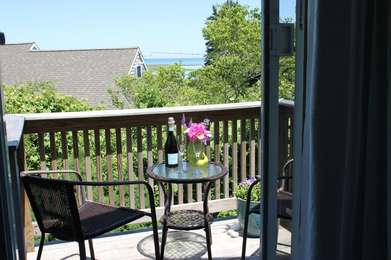 Lavender Bay Bed & Breakfast Барнстабъл Екстериор снимка